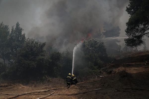 ΣΥΡΙΖΑ προς κυβέρνηση: Απαντήστε επιτέλους για τους πυροσβέστες