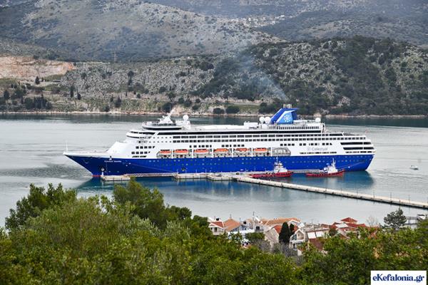 Έφτασε το πρώτο κρουαζιερόπλοιο στην Κεφαλονιά -Το “Celestyal Journey” έκανε ποδαρικό για τη νέα τουριστική σεζόν [εικόνες]