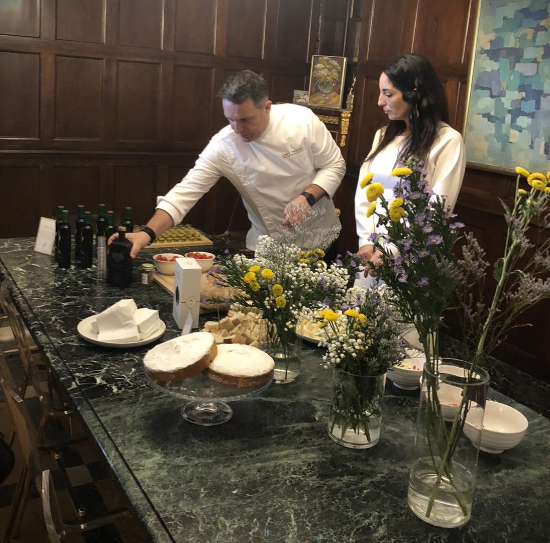 ΓΕΥΜΑ ΣΕ ΠΡΟΞΕΝΕΙΟ Ν.Υ. (2)