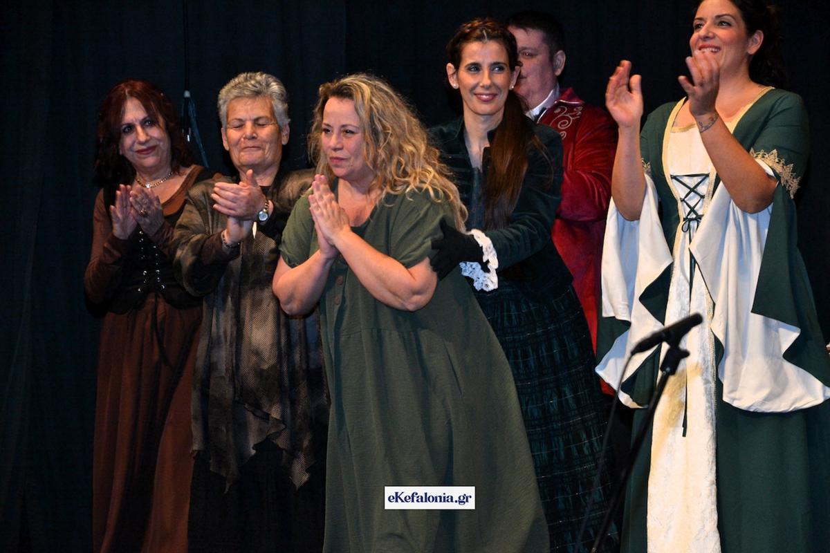 Το “Ριφόρτσο” ταξίδεψε το κοινό στην ιστορία της Κεφαλονιάς [εικόνες +βίντεο]