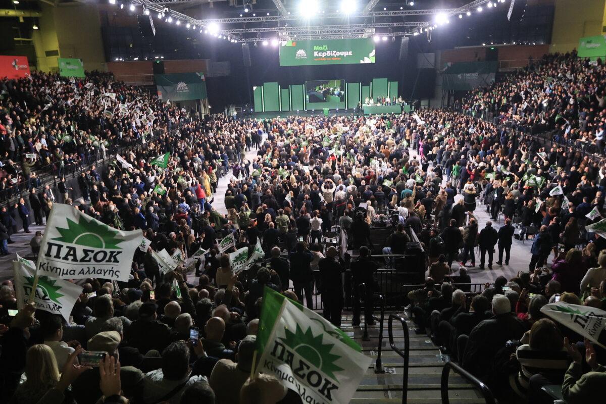 Δέσμευση Ανδρουλάκη για επαναφορά 13ου μισθού στο Δημόσιο