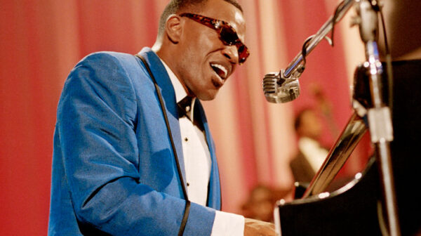 Actor Jamie Foxx portrays the late singer and musician Ray Charles in a scene from the new drama film "Ray" directed by Taylor Hackford in this undated publicity photograph. The film opens in the United States October 29, 2004. NO SALES REUTERS/Nicola Goode/universal Studios/Handout