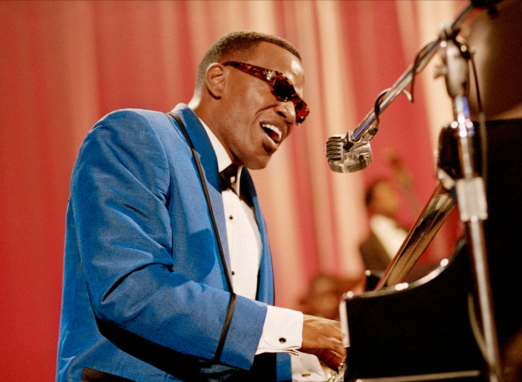 Actor Jamie Foxx Portrays The Late Singer And Musician Ray Charles In A Scene From The New Drama Film "Ray" Directed By Taylor Hackford In This Undated Publicity Photograph. The Film Opens In The United States October 29, 2004. NO SALES    REUTERS/Nicola Goode/universal Studios/Handout