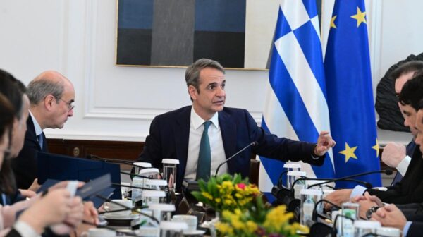 mitsotakis_ypourgiko_271125 (Copy)