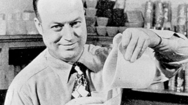 Earl S. Tupper / Die Verwendung dieses Bildes ist für redaktionelle Zwecke honorarfrei. Abdruck bitte unter Quellenangabe: "obs/Tupperware Deutschland GmbH"