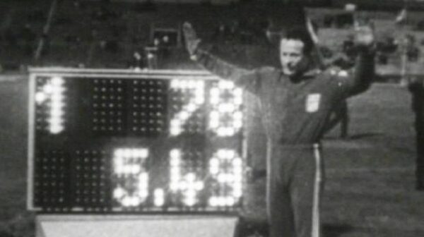 Xristos_Papanikolaou-record